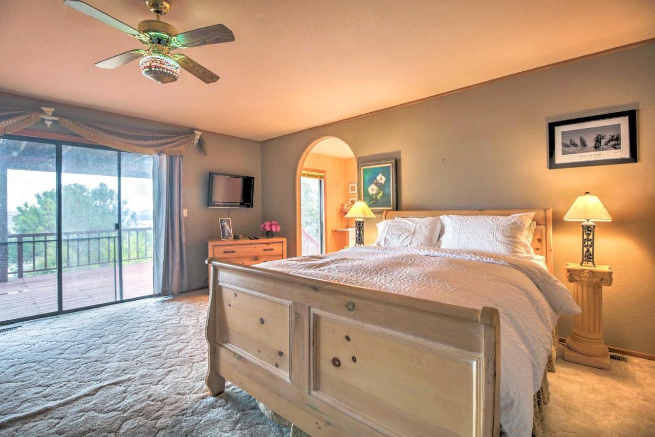 Spacious Kelseyville Home With Large Lakefront Deck! エクステリア 写真