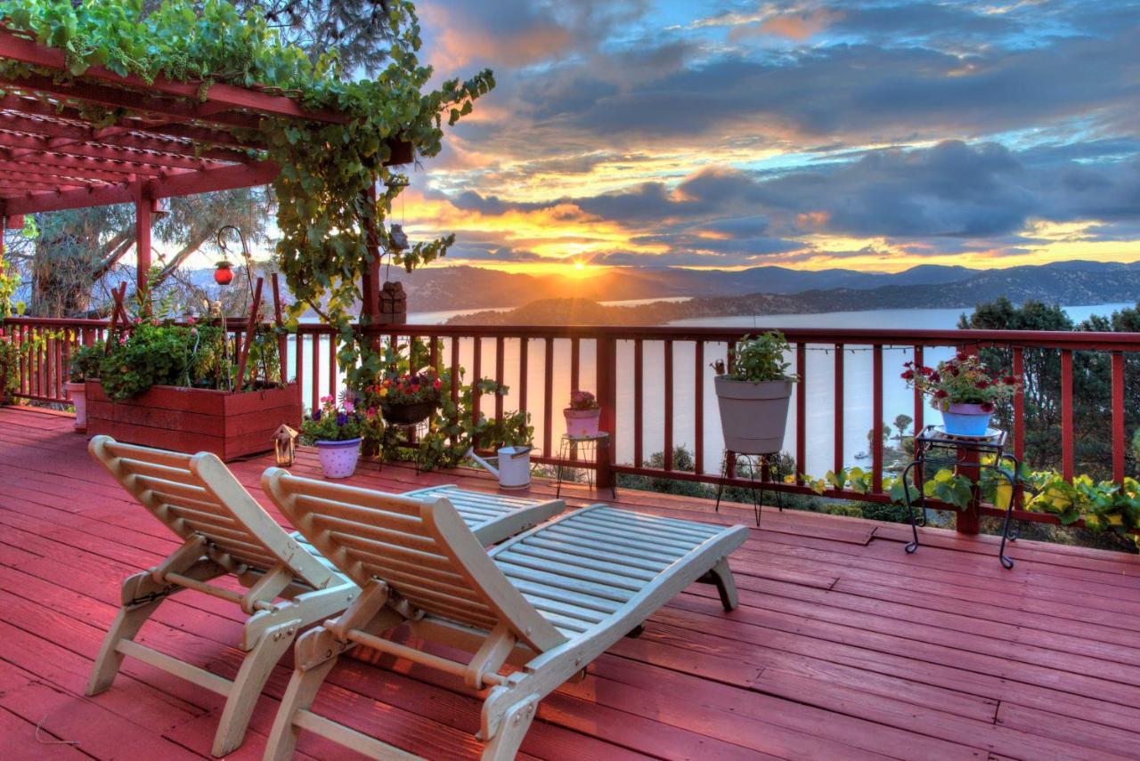 Spacious Kelseyville Home With Large Lakefront Deck! エクステリア 写真