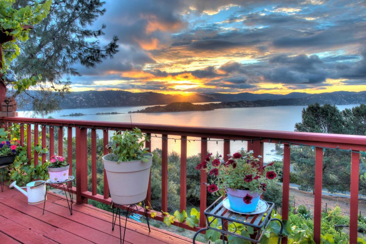 Spacious Kelseyville Home With Large Lakefront Deck! エクステリア 写真